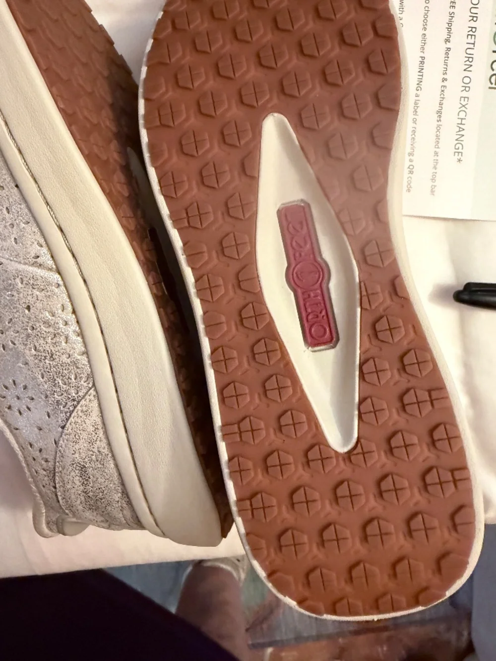 MISMATCHED / SPLIT-SIZE PAIR, Left Shoe-Size 9.5 Wide Right Shoe- 9W BRAND NEW